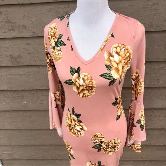 Sweet floral bodycon with bell sleeves! - Picture 2 of 6